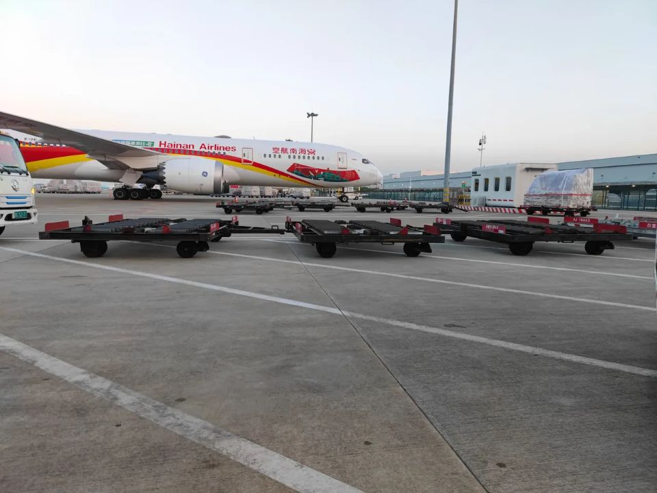 中国到澳洲整柜海运清关派送到门